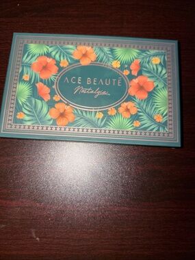Ace Beaute Eyeshadow Palette - Teal Case with Orange Floral Design